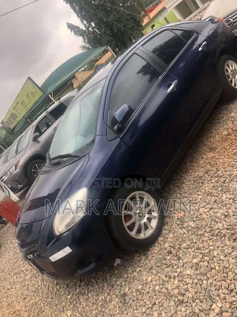 Toyota Yaris 2012 Blue