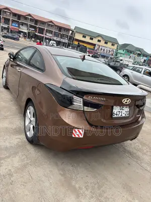 Hyundai Elantra Limited Sedan FWD (1.8L 4cyl 6A) 2013 Brown