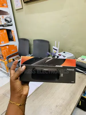Text Bose SoundLink Flex Bluetooth Speaker, Portable With Microphone