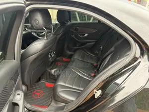 Mercedes-Benz C300 2016 Black