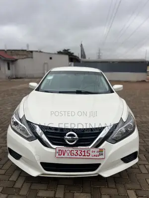 Nissan Altima 2.5 SV 2018 White