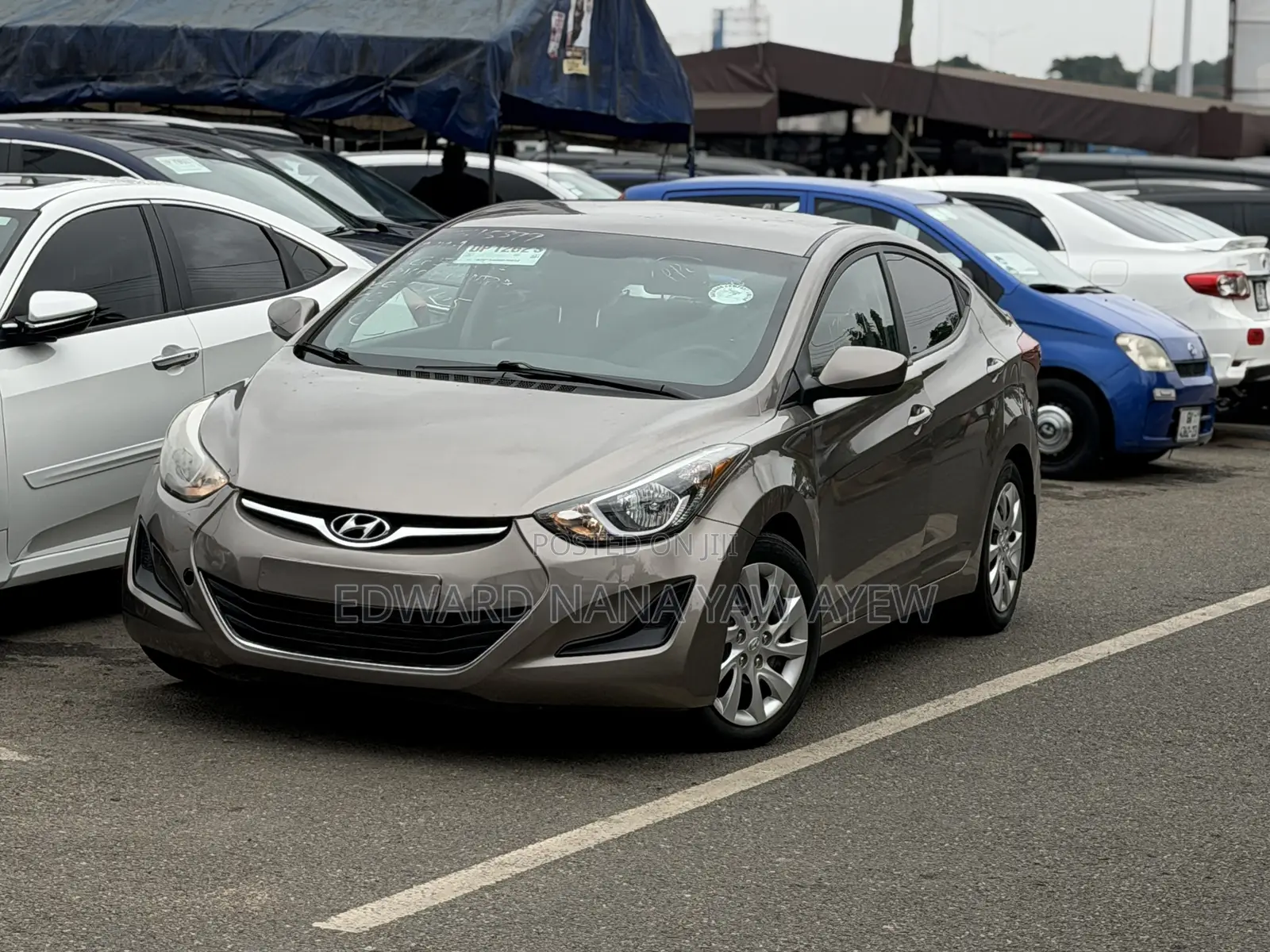 Hyundai Elantra 2016 Gold