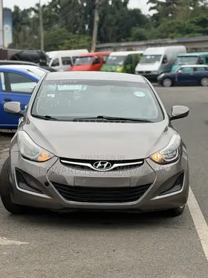 Hyundai Elantra 2016 Gold