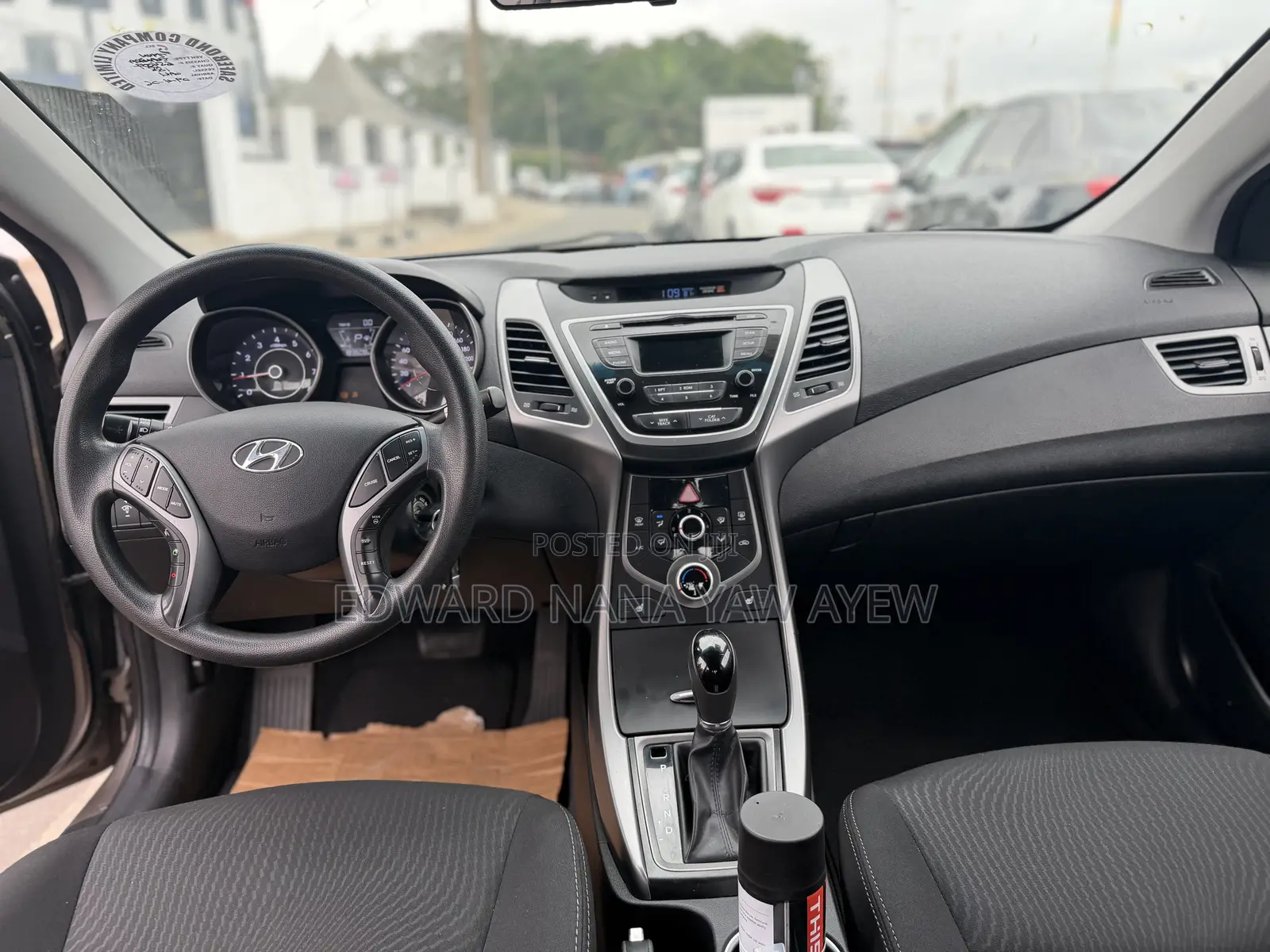 Hyundai Elantra 2016 Gold