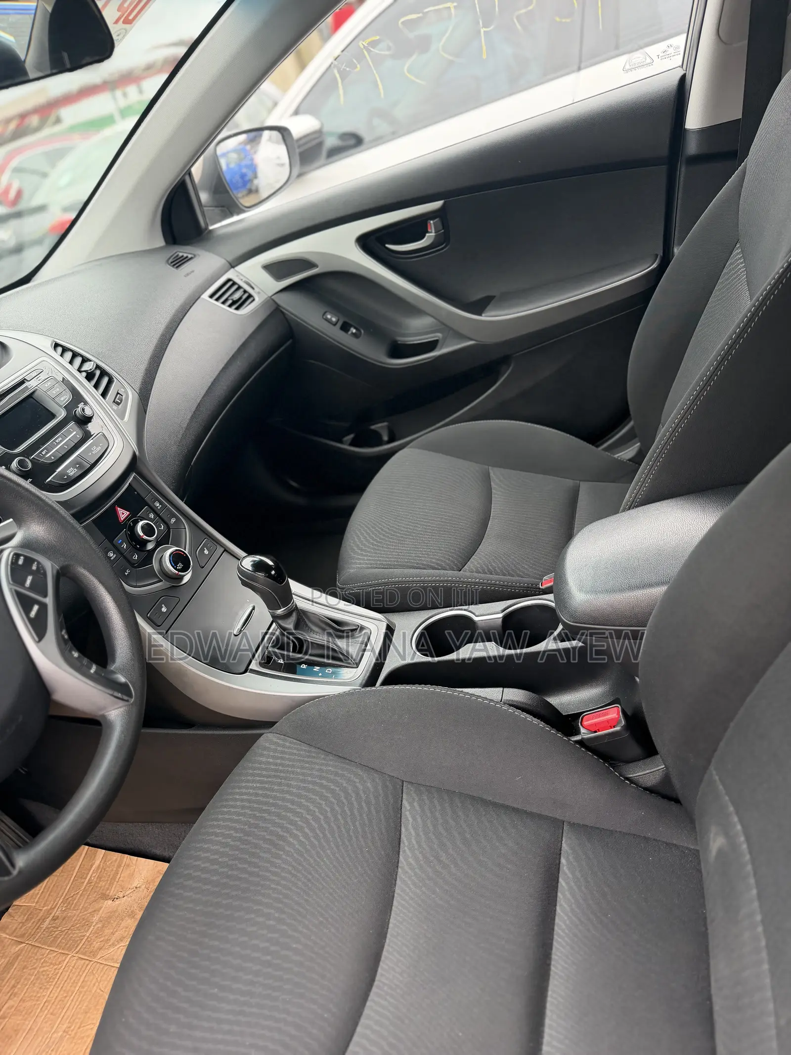 Hyundai Elantra 2016 Gold
