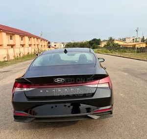 Hyundai Elantra 2022 Black