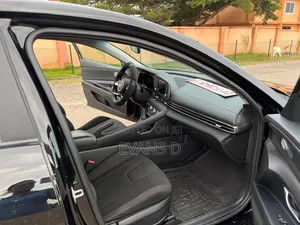 Hyundai Elantra 2022 Black