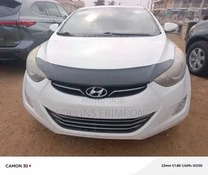 Hyundai Elantra 2012 White