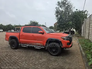 Toyota Tacoma 2020 Orange