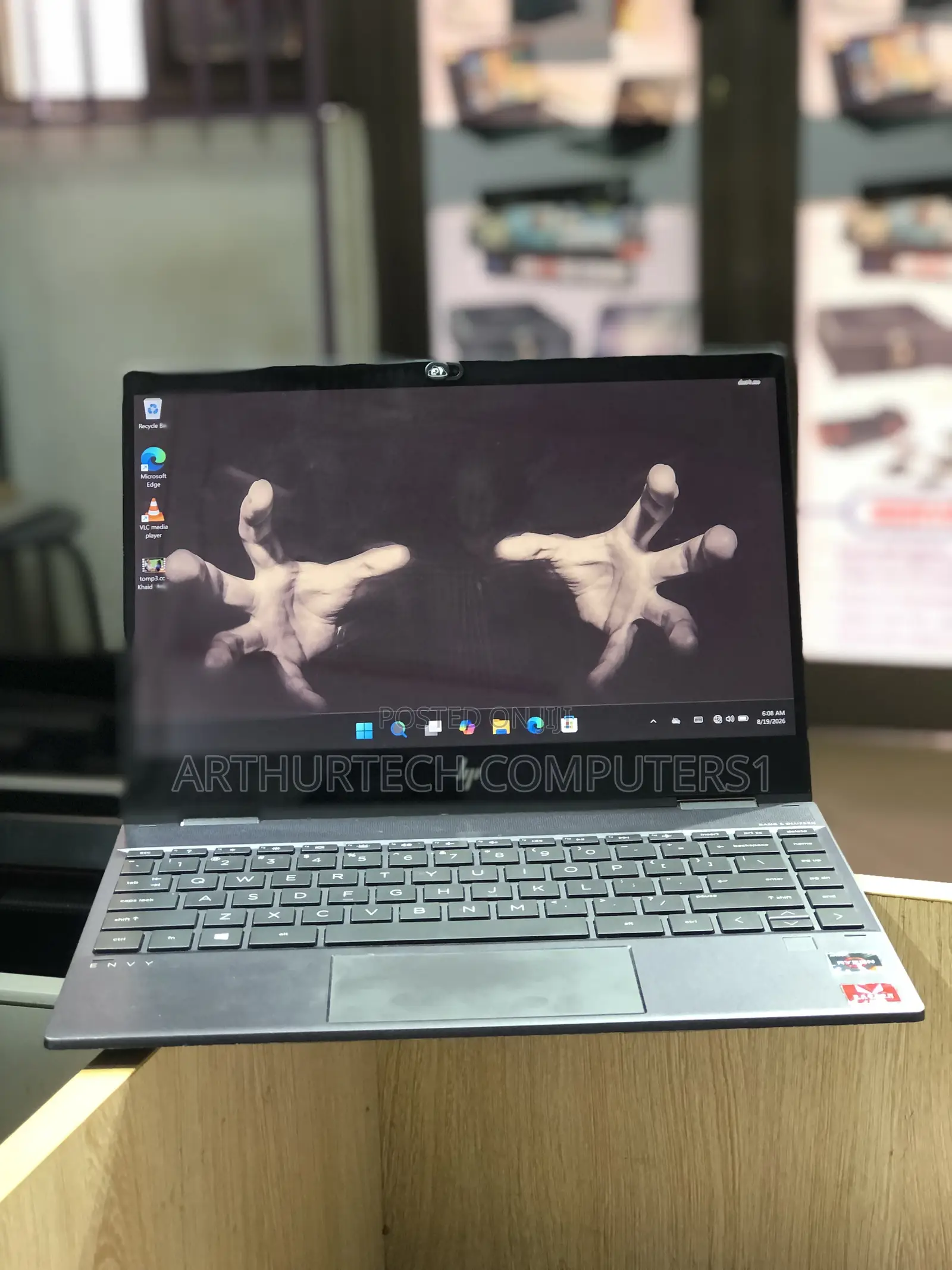 Laptop HP Envy x360 8GB AMD Ryzen 3 SSD 256GB