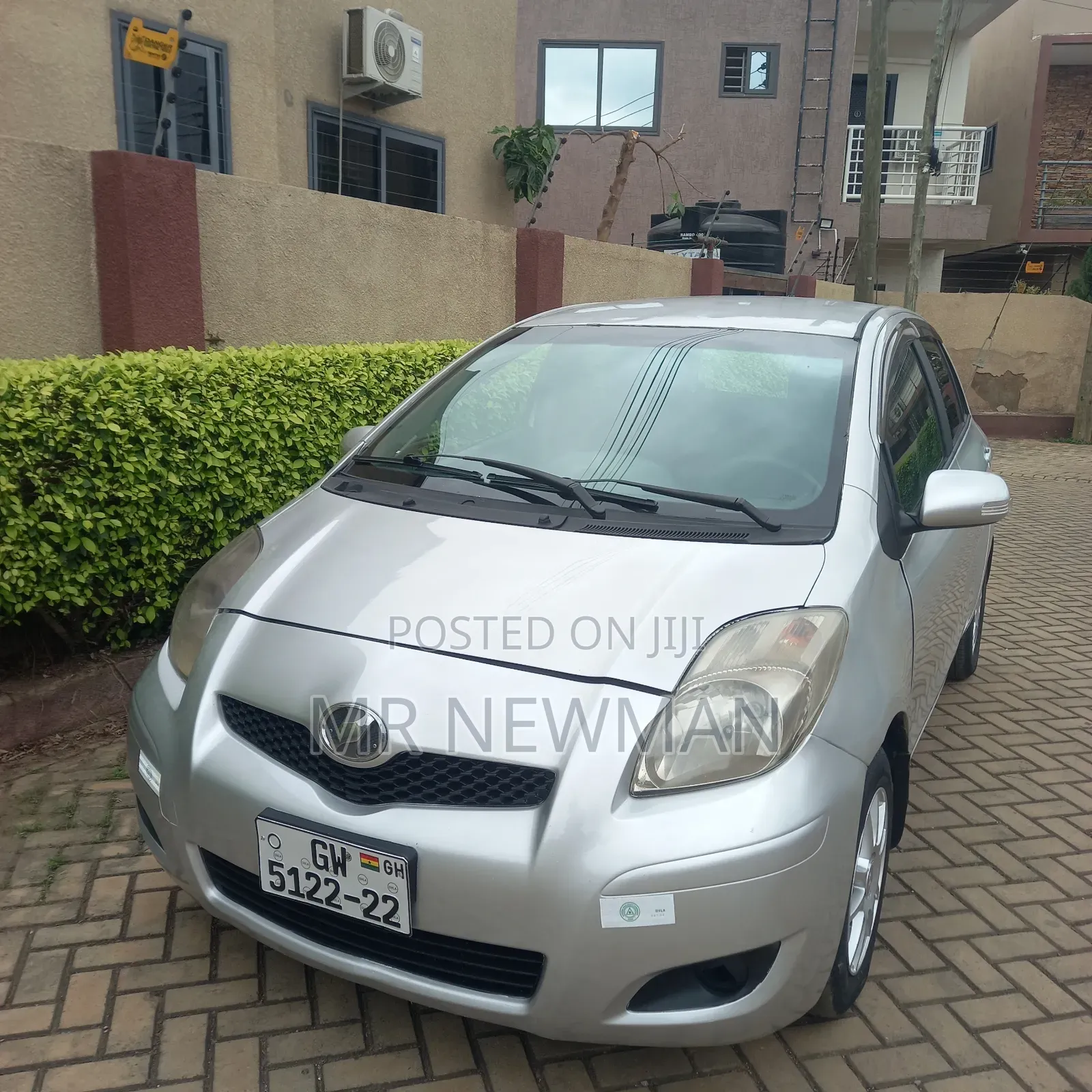 Toyota Vitz 1.3 AWD 5dr 2010 Silver