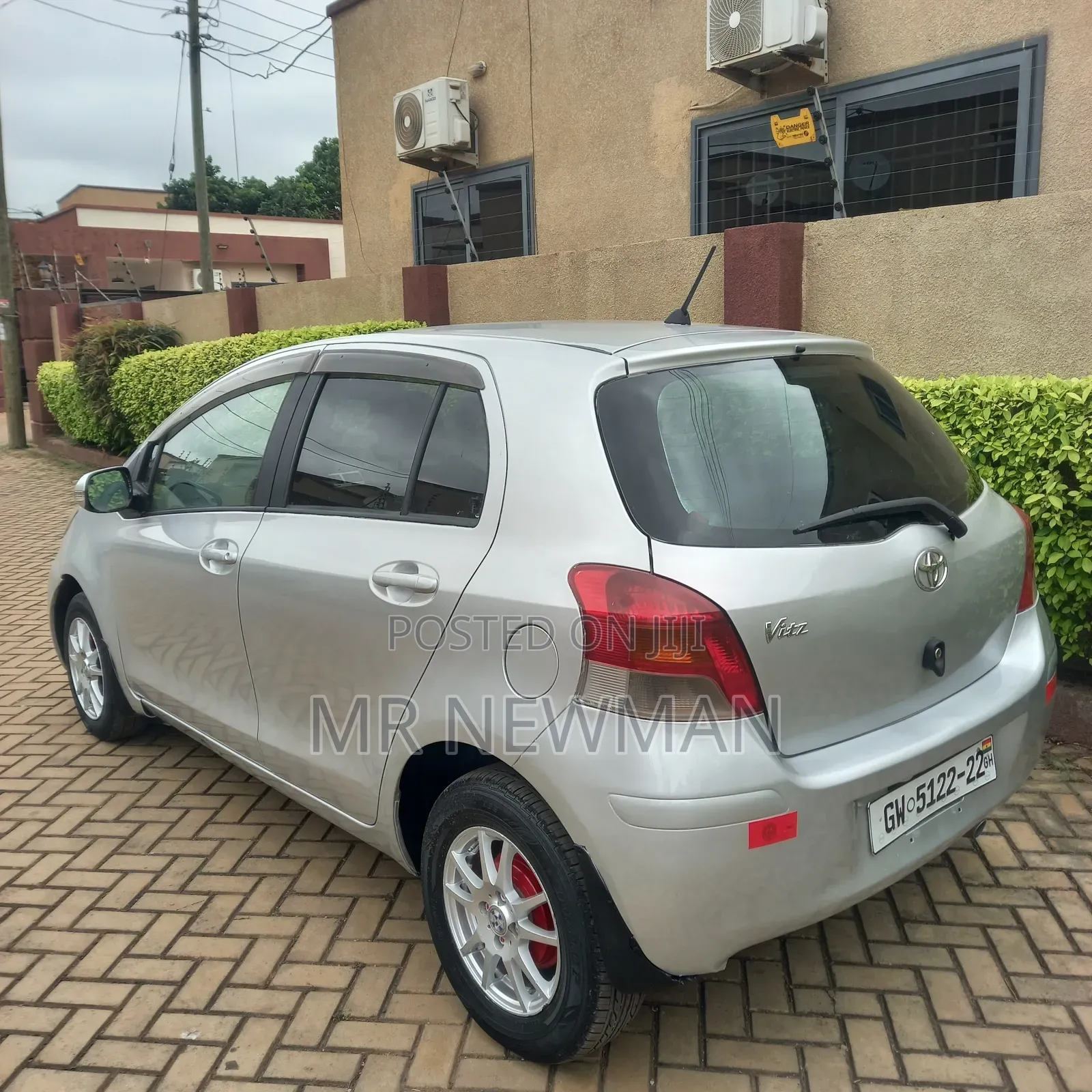 Toyota Vitz 1.3 AWD 5dr 2010 Silver