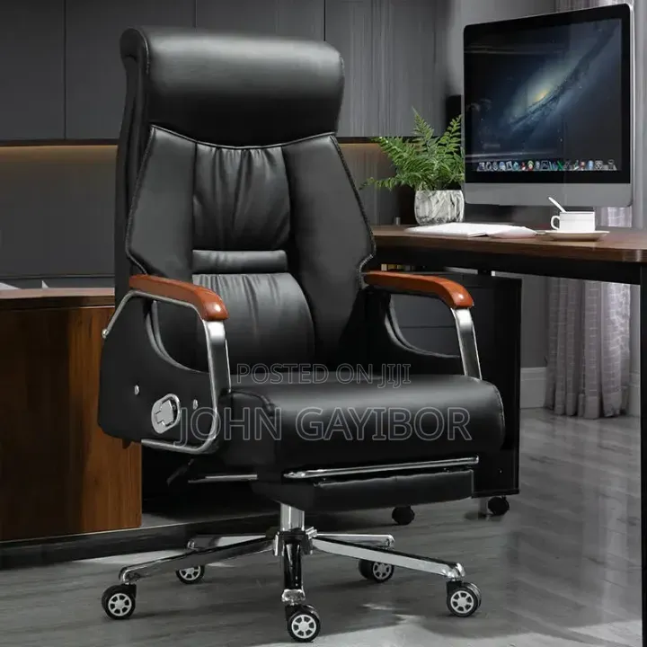 Ergonomic Swivel Chair With 7-Point Massage Function and Lumbar Pillow