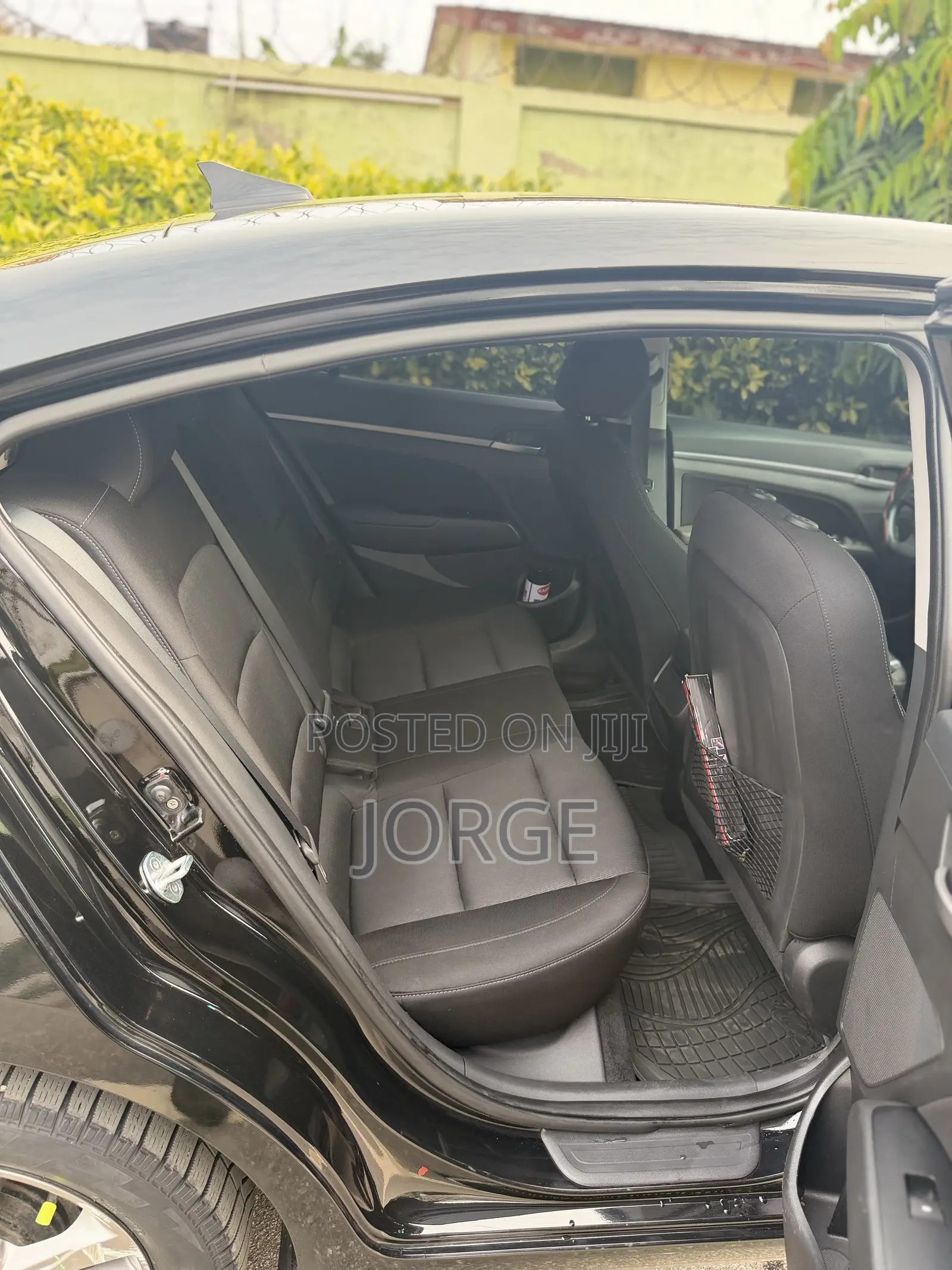 Hyundai Elantra SE Sedan FWD (2.0L 4cyl 6M) 2017 Black