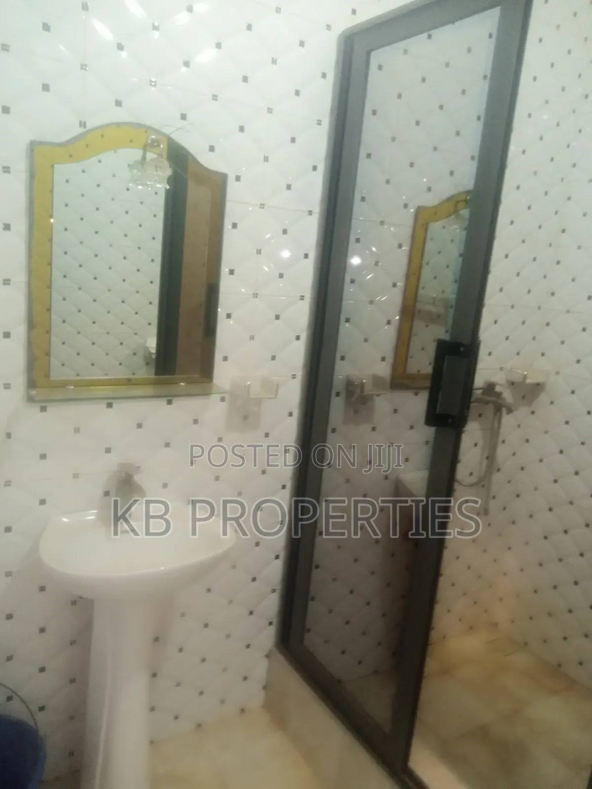 2bdrm Apartment in Kb Properties, Baatsona Total for rent