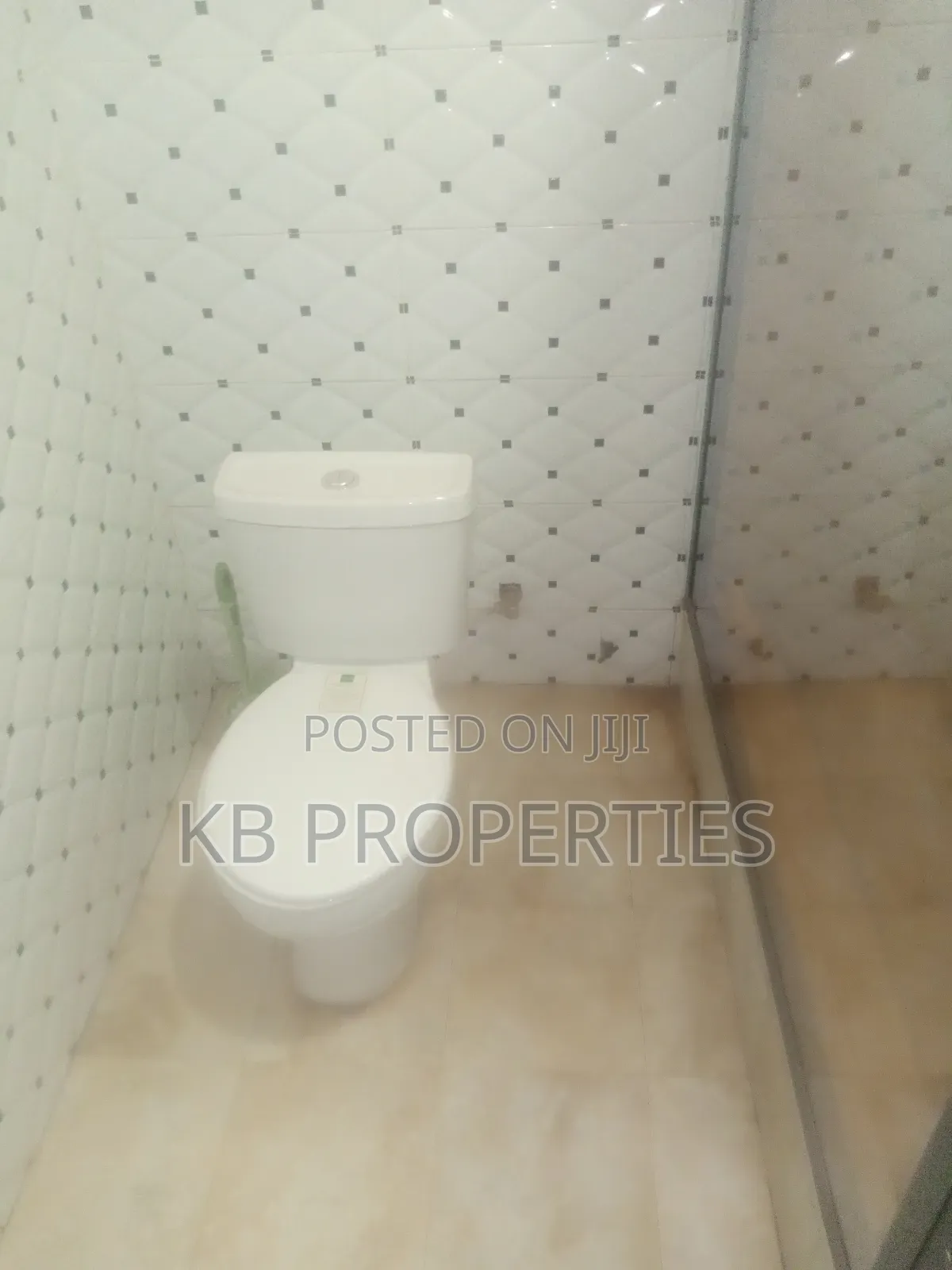 2bdrm Apartment in Kb Properties, Baatsona Total for rent