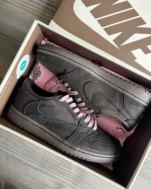 Jordan 1 Low Brown Travis Scott