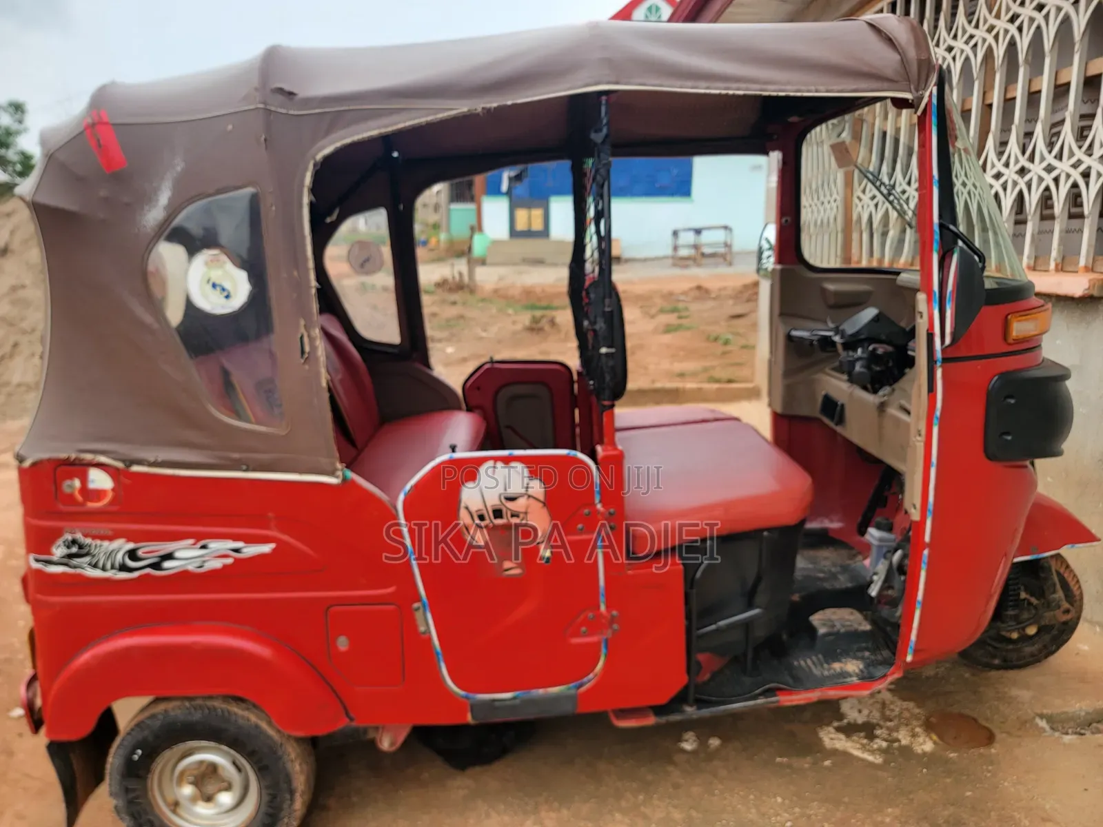Bajaj Avenger 150 Street 2025 Red