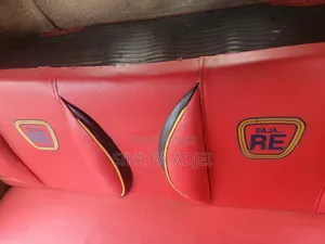 Bajaj Avenger 150 Street 2025 Red