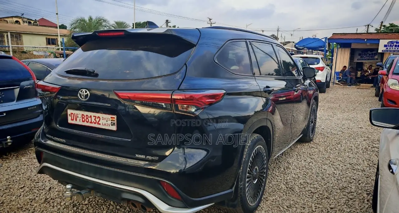 Toyota Highlander 2022 Black