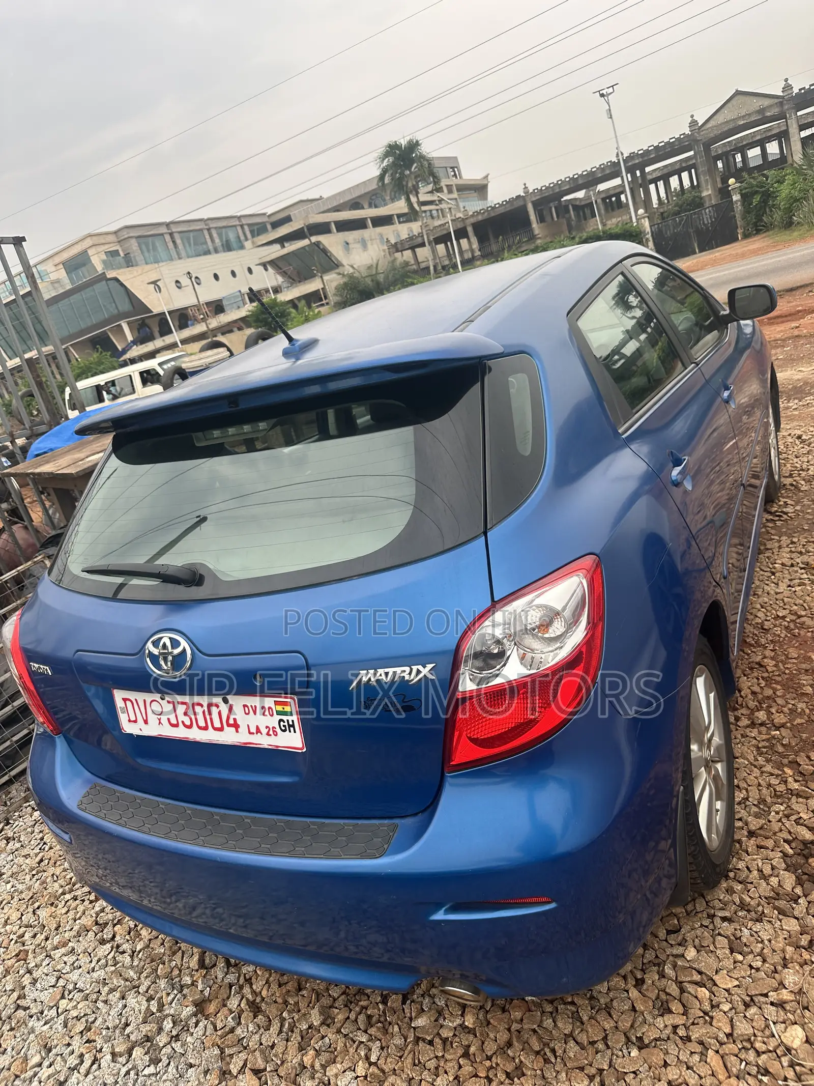 Toyota Matrix L Hatchback FWD (1.8L 4cyl 5M) 2011 Blue