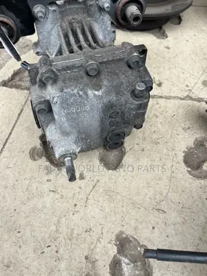 Nissan Rogue 2019 Back Axle