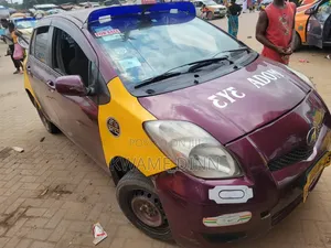 Toyota Vitz 2010 Red