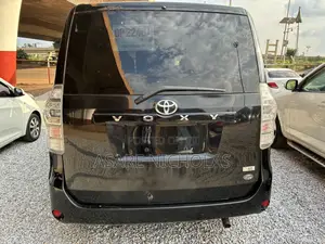 Toyota Voxy 2013 Black