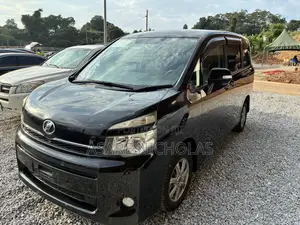 Toyota Voxy 2013 Black