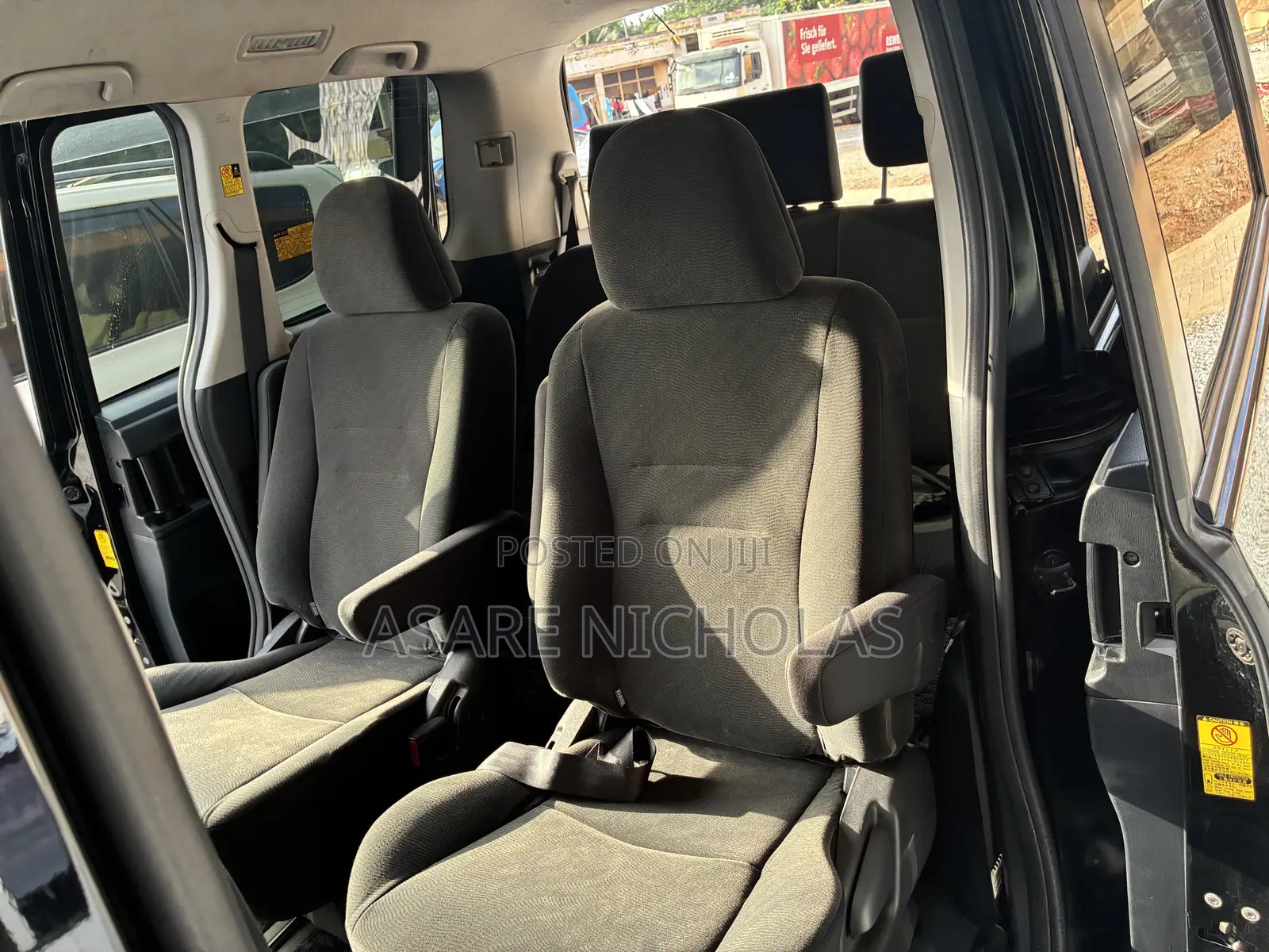Toyota Voxy 2013 Black