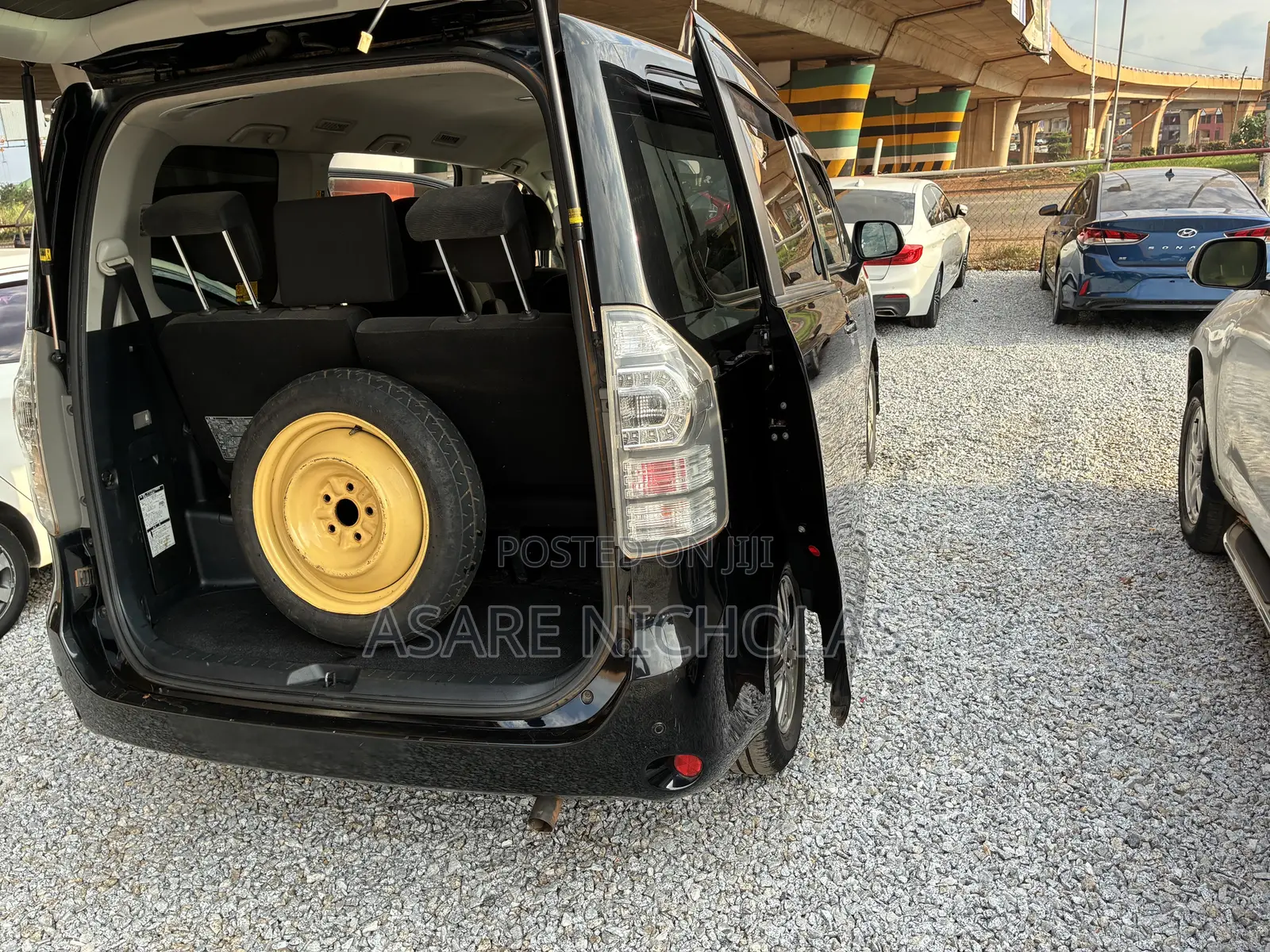 Toyota Voxy 2013 Black