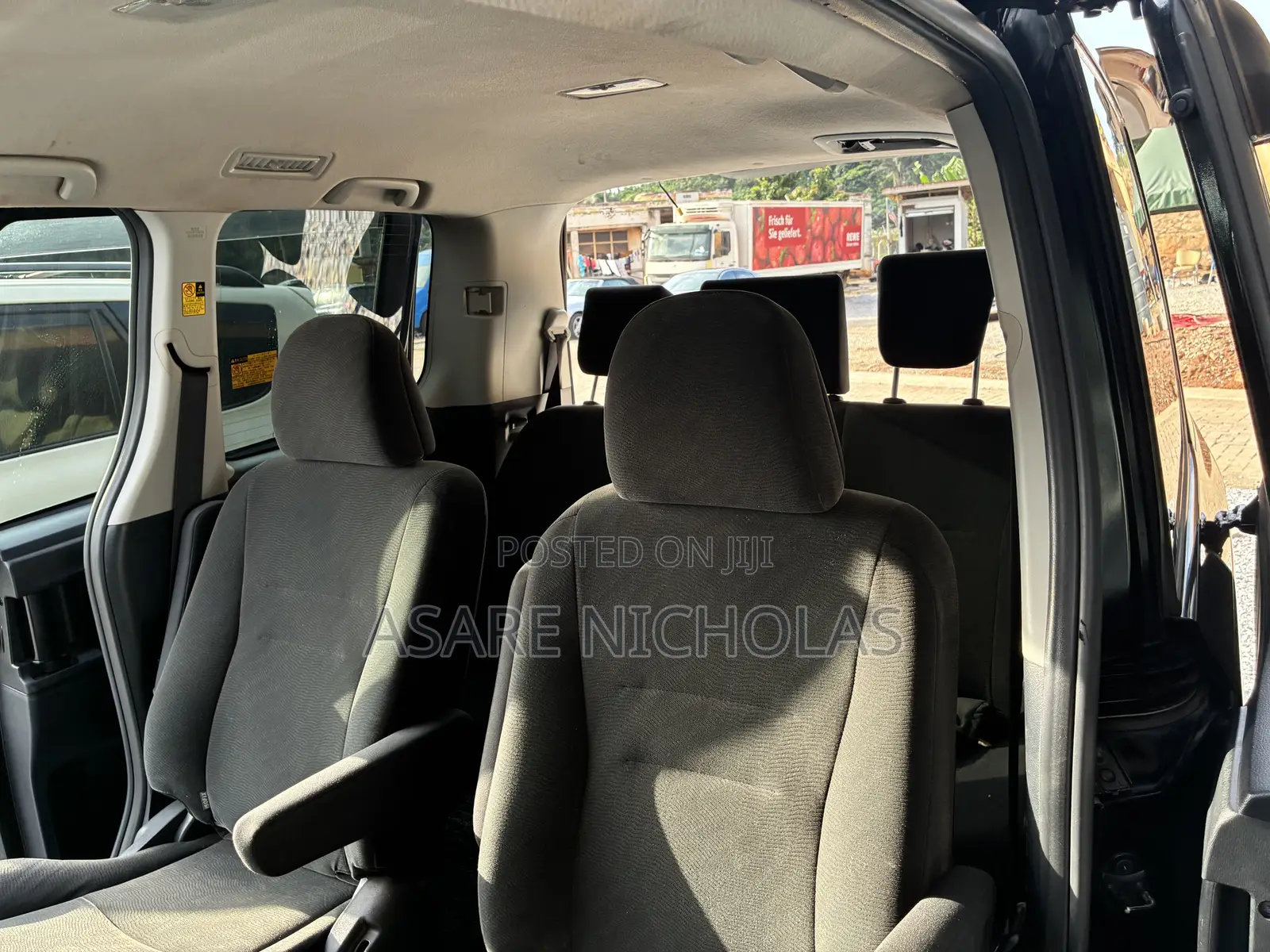 Toyota Voxy 2013 Black