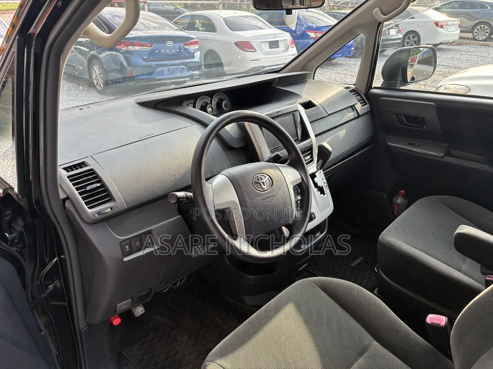 Toyota Voxy 2013 Black