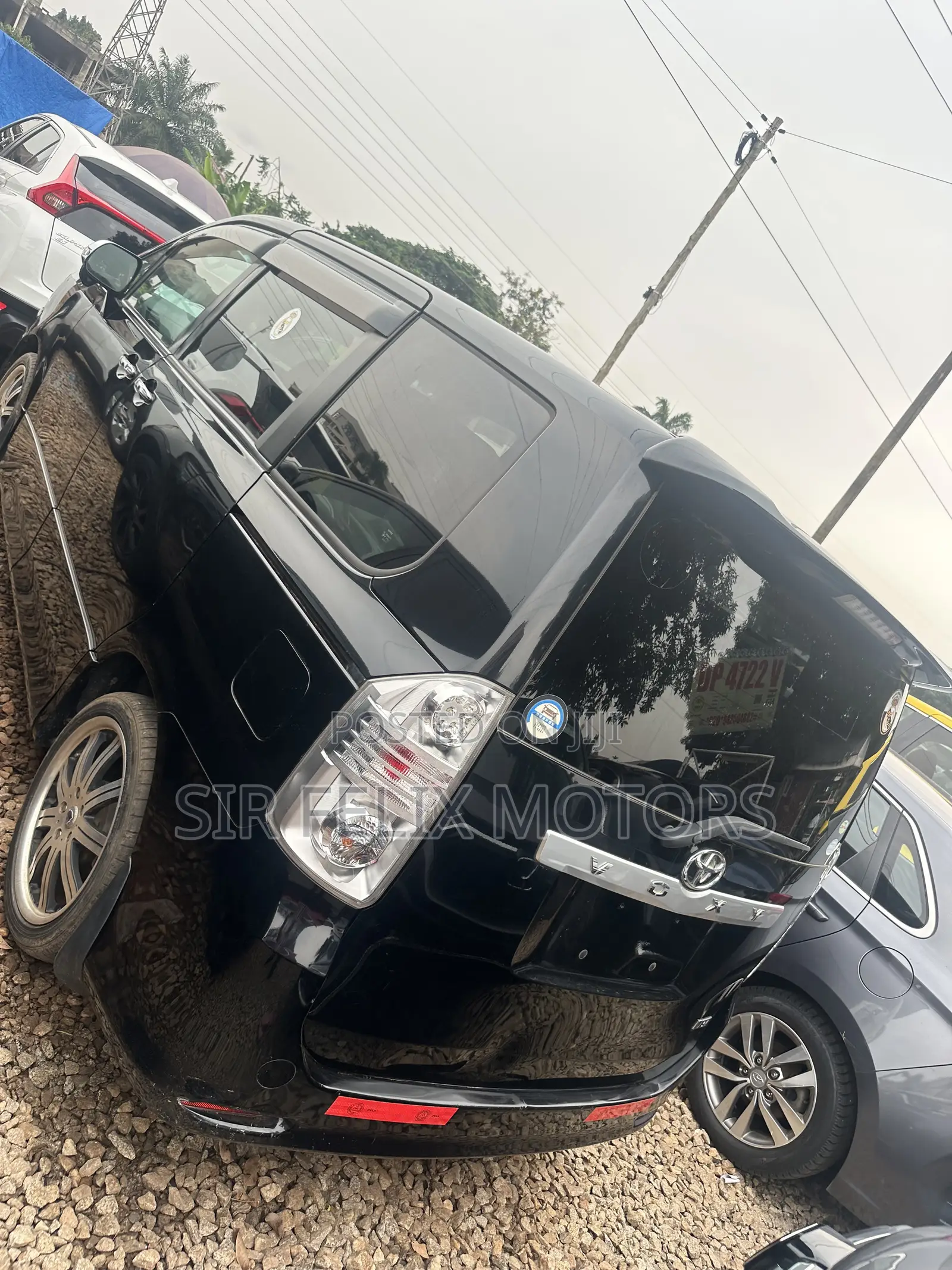 Toyota Voxy X L Edition 2WD 8-Seater 2013 Black