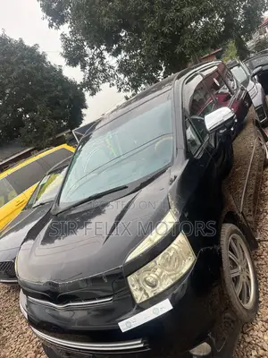 Toyota Voxy X L Edition 2WD 8-Seater 2013 Black