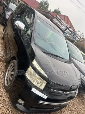 Toyota Voxy X L Edition 2WD 8-Seater 2013 Black