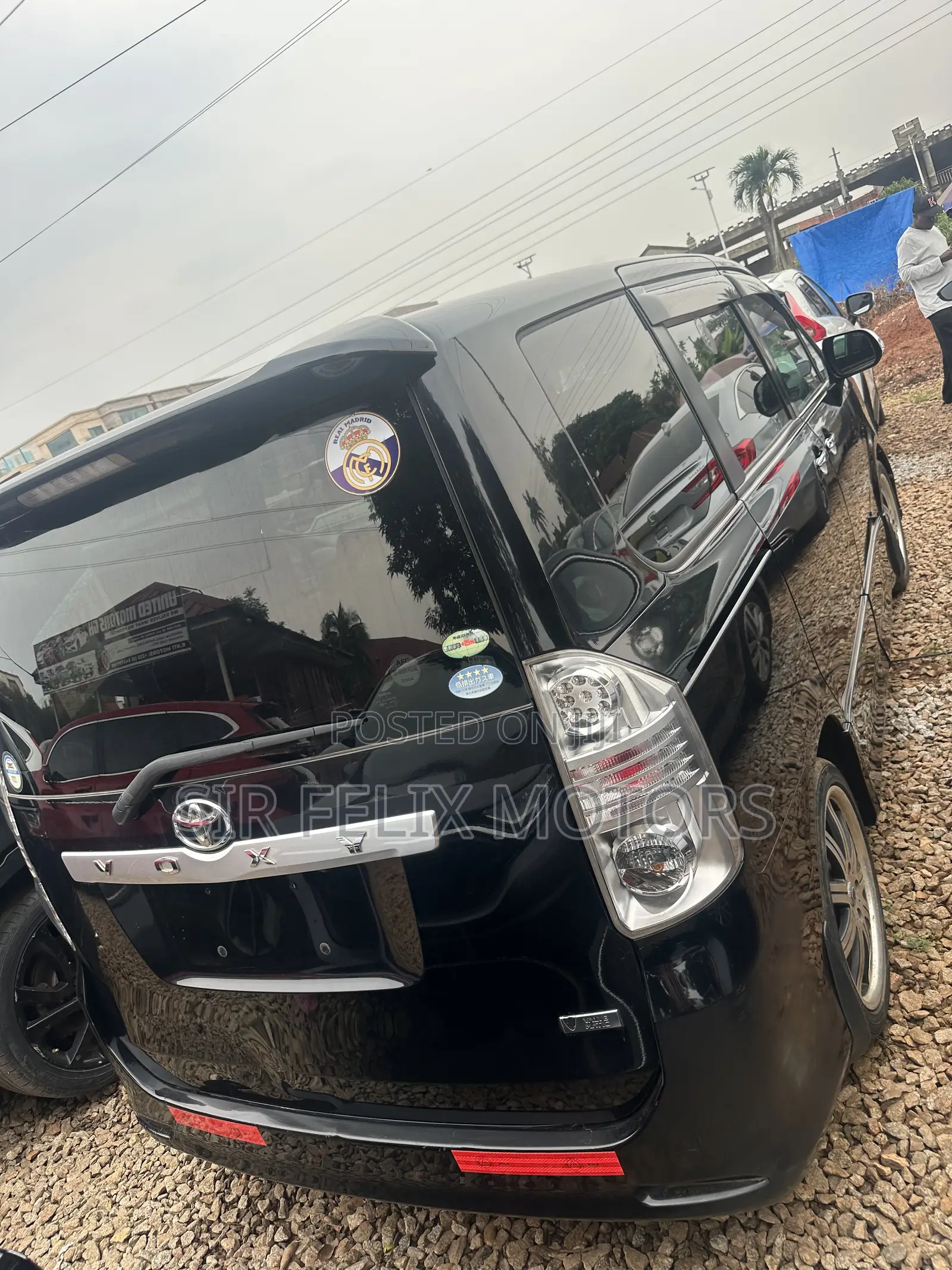 Toyota Voxy X L Edition 2WD 8-Seater 2013 Black