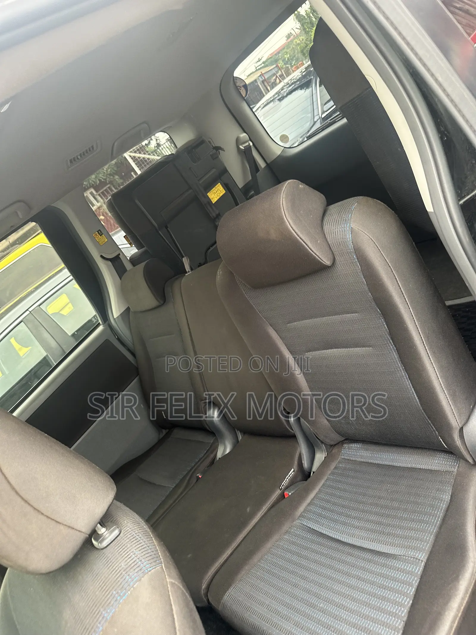 Toyota Voxy X L Edition 2WD 8-Seater 2013 Black