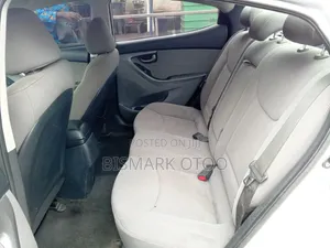 Hyundai Elantra 2015 Silver