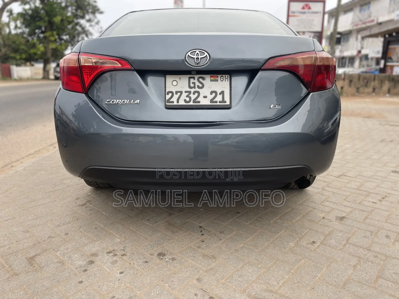 Toyota Corolla LE 4dr Sedan (1.8L 4cyl CVT) 2017 Gray