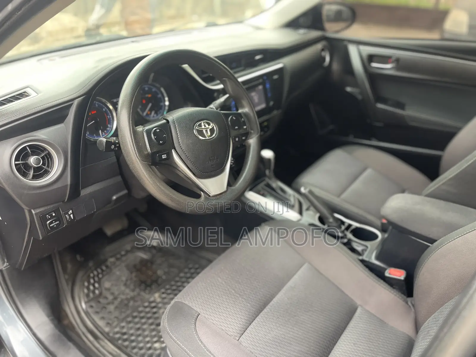 Toyota Corolla LE 4dr Sedan (1.8L 4cyl CVT) 2017 Gray