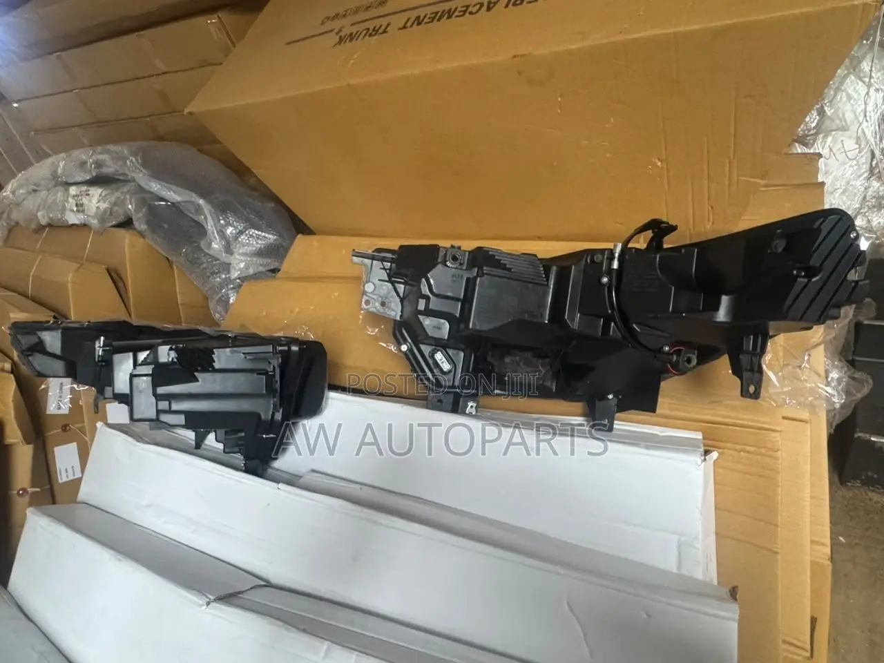 Ford Explorer 2020 Head Lamp. Pair