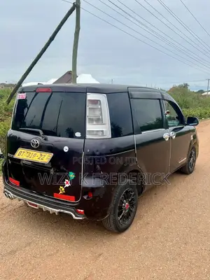 Toyota Sienta 1.5 FWD 2012 Black
