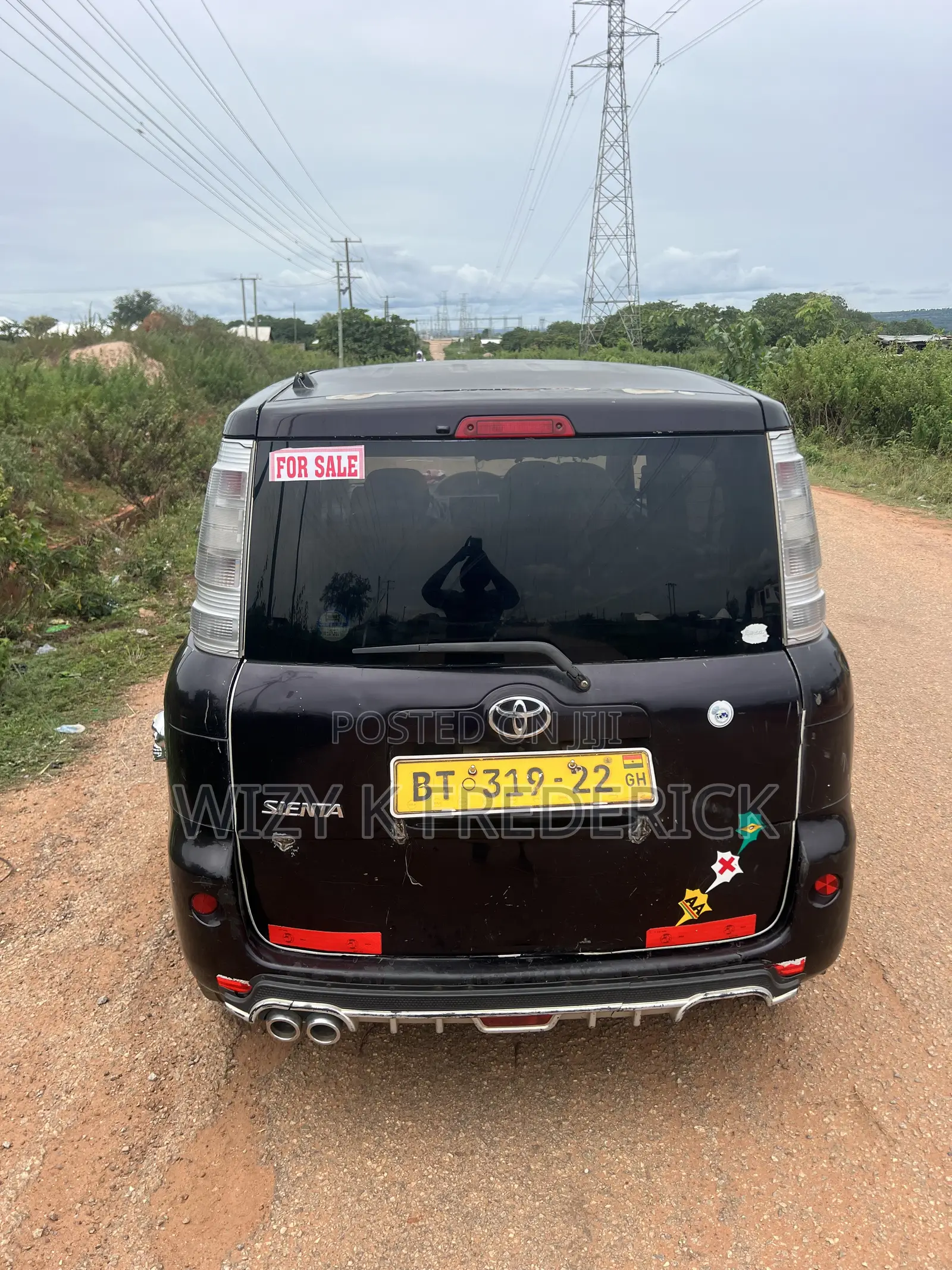 Toyota Sienta 1.5 FWD 2012 Black