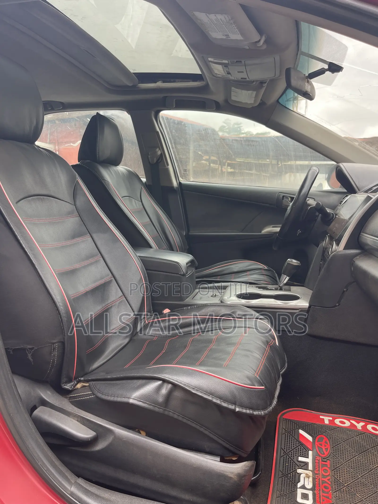 Toyota Camry SE 4dr Sedan (2.5L 4cyl 6A) 2012 Red