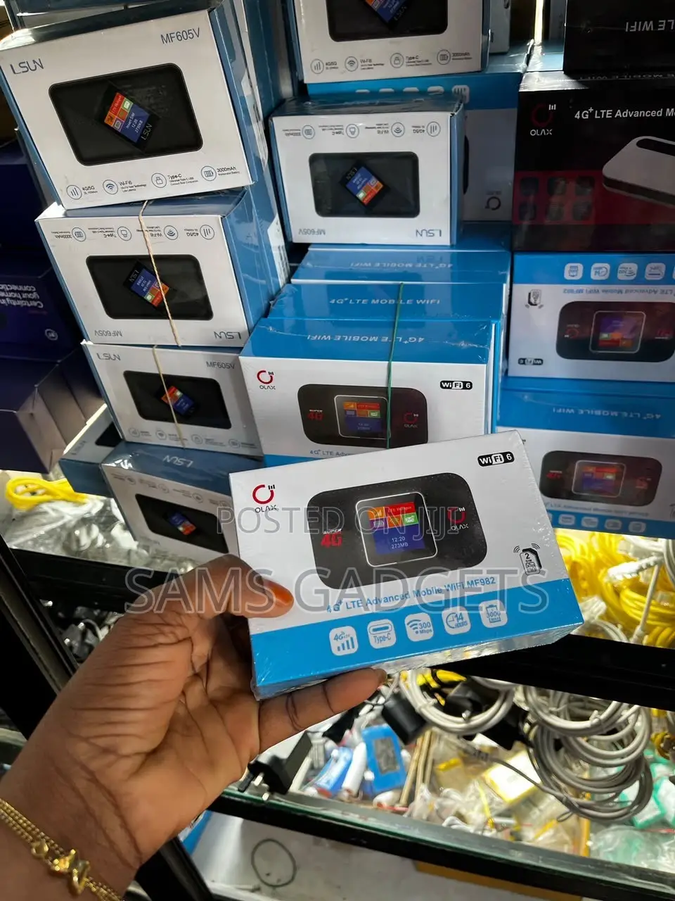 High-Speed Mobile WiFi Router