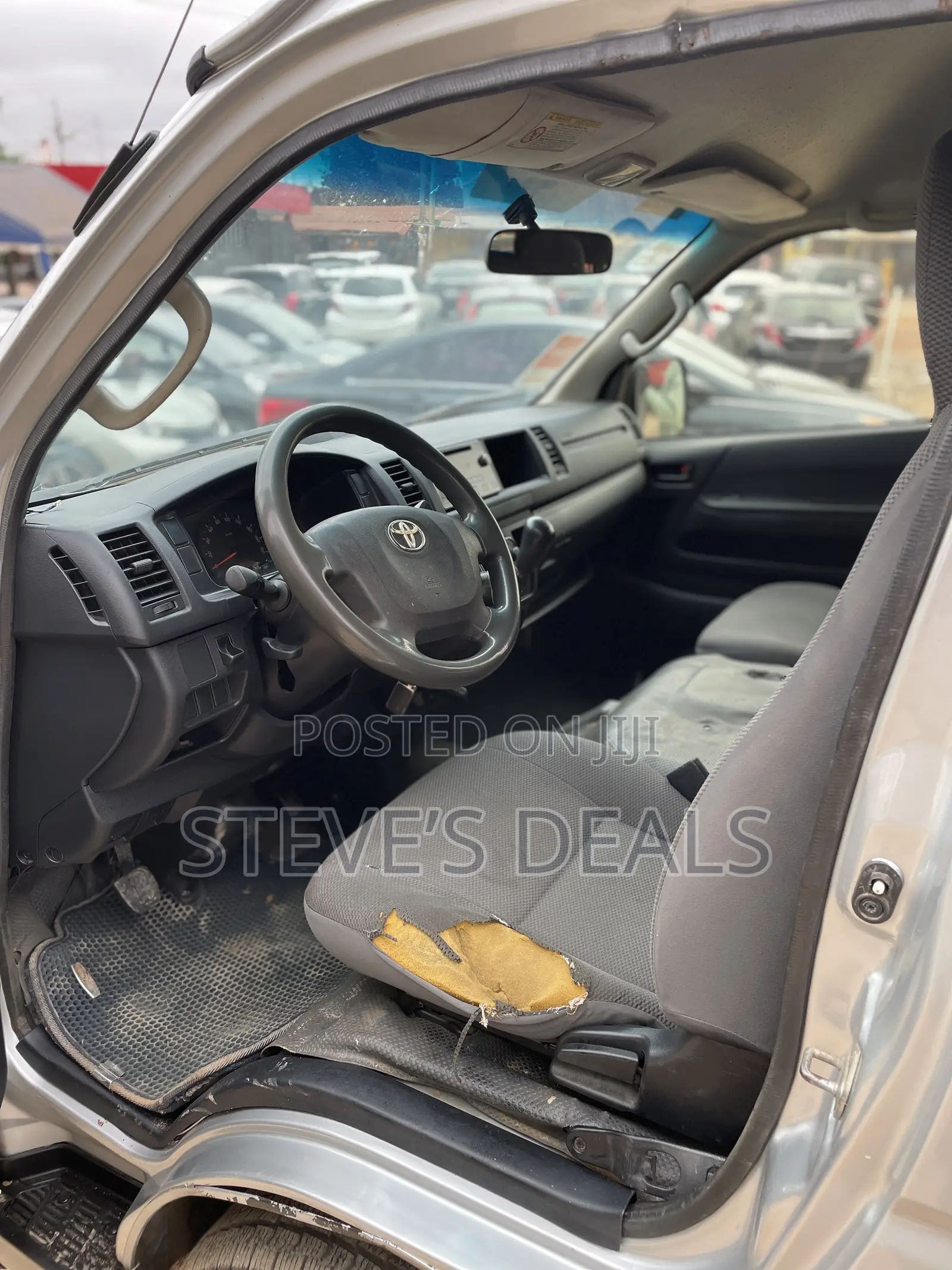 Toyota Grand HiAce 2002 Silver