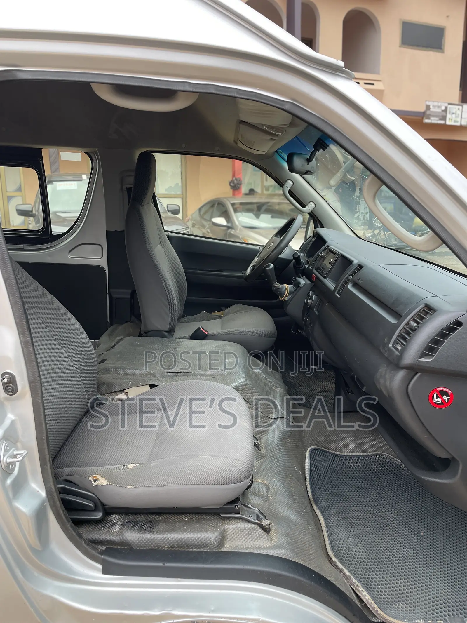 Toyota Grand HiAce 2002 Silver