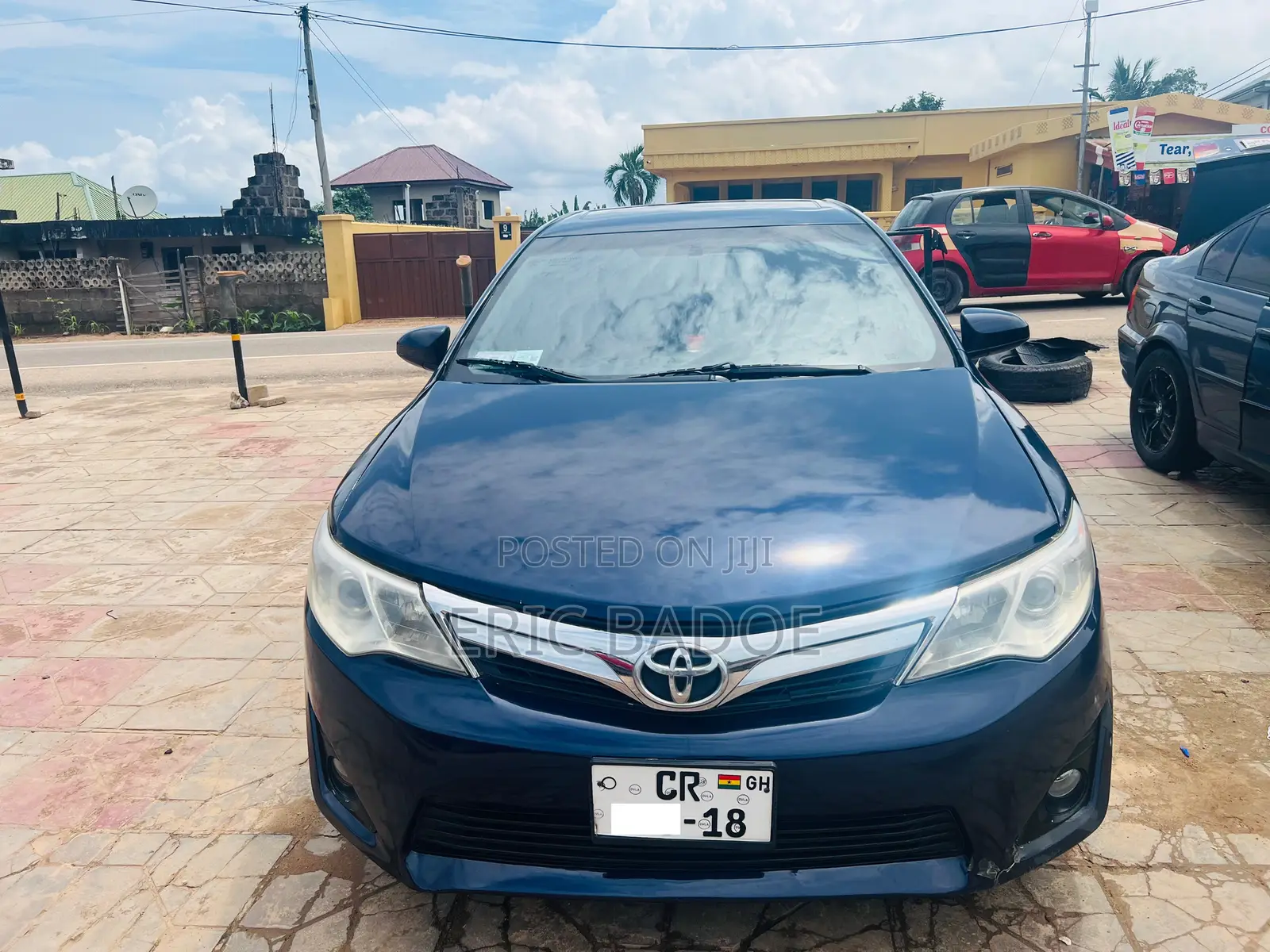 Toyota Camry XLE 4dr Sedan w/Prod. End 11/13 (2.5L 4cyl 6A) 2014 Blue