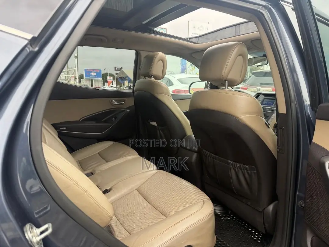 Hyundai Santa Fe 2017 Blue